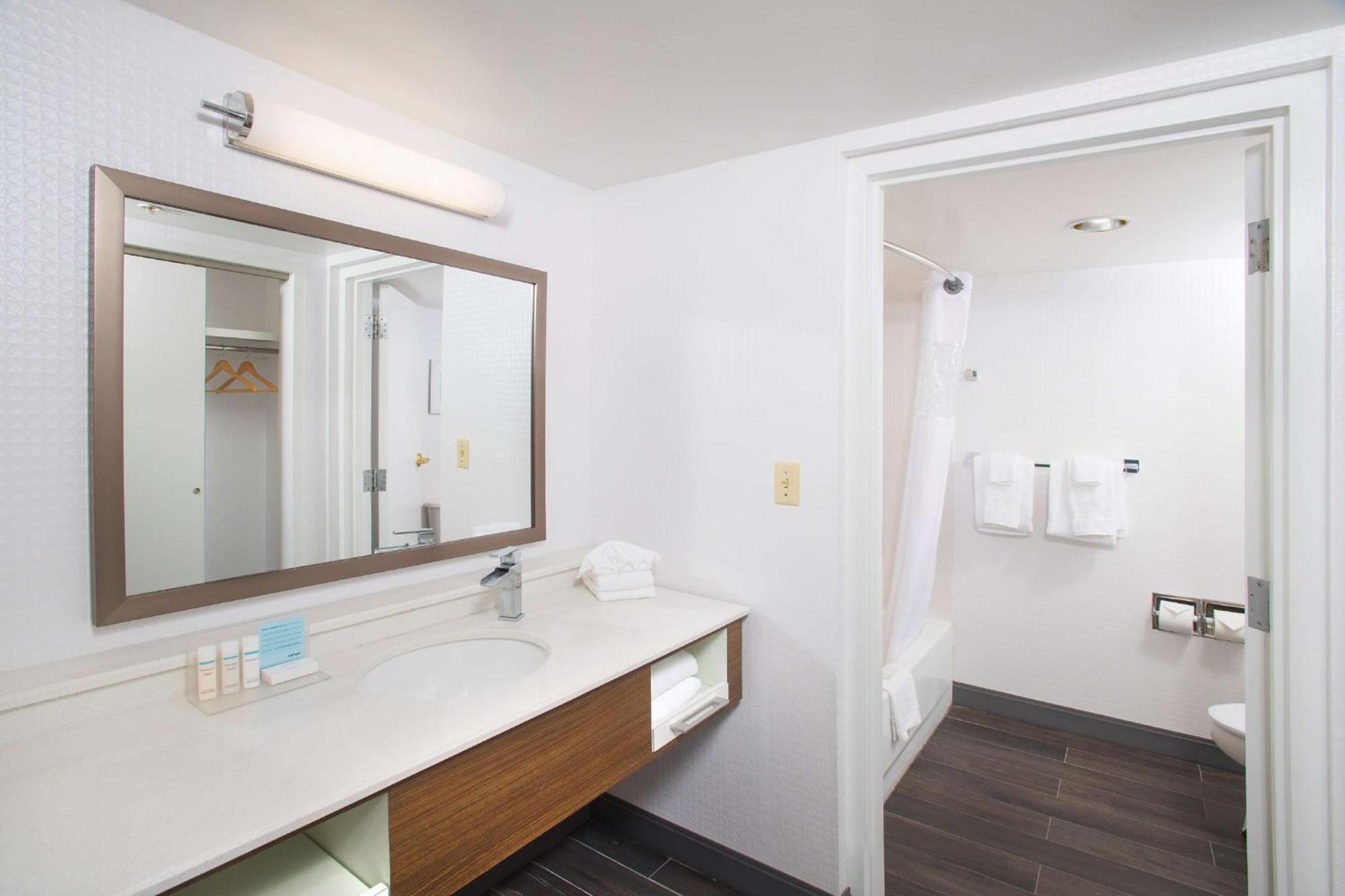Hampton Inn & Suites אנאפוליס מראה חיצוני תמונה