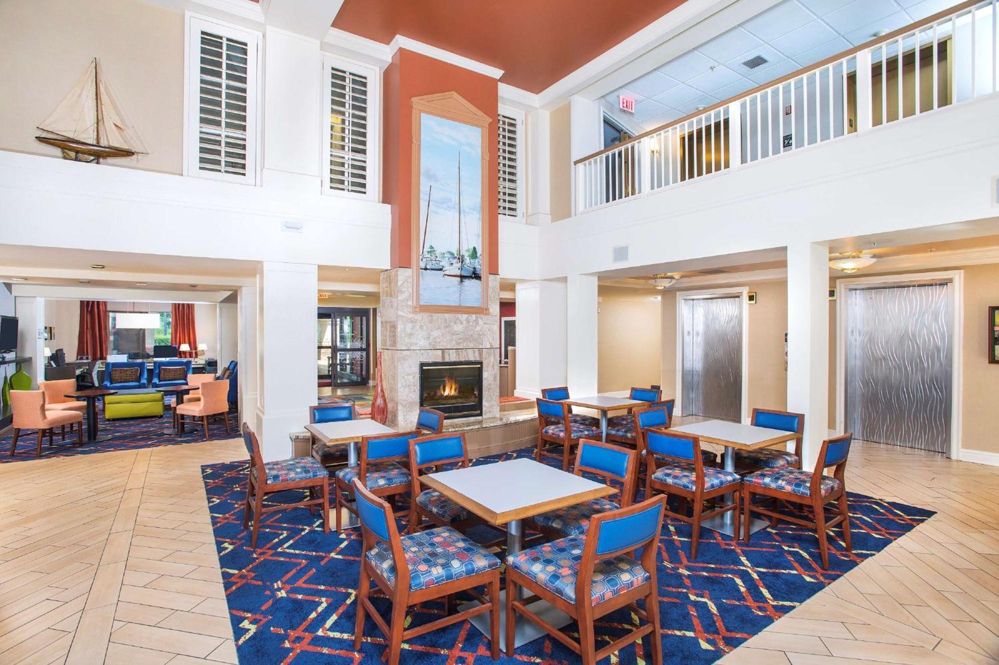 Hampton Inn & Suites אנאפוליס מראה חיצוני תמונה